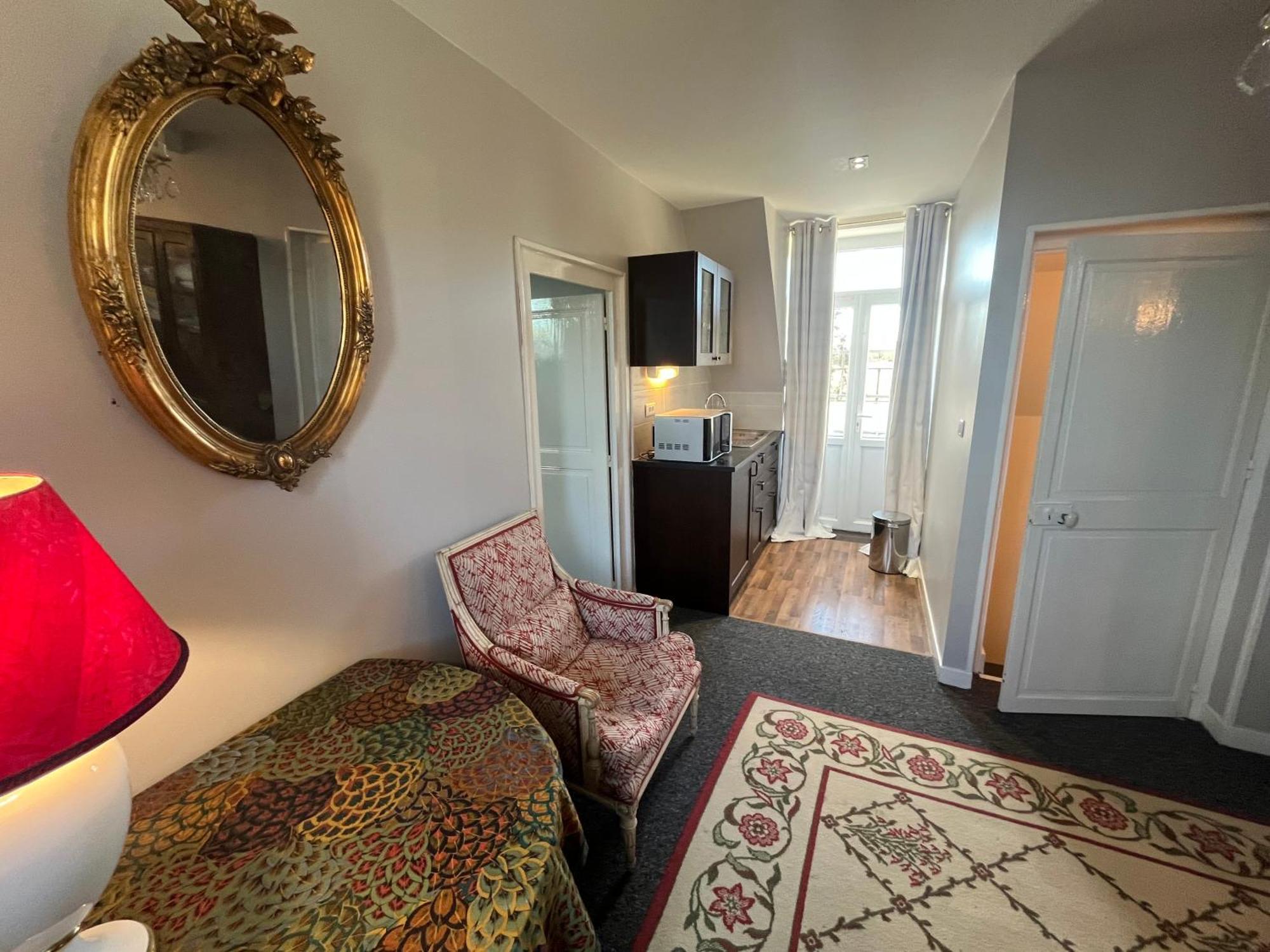 Manoir Du Val Fouzon - Beauval Bed & Breakfast La Vernelle Exterior photo